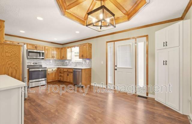 125 Southeast Topaz Drive Gallery 4