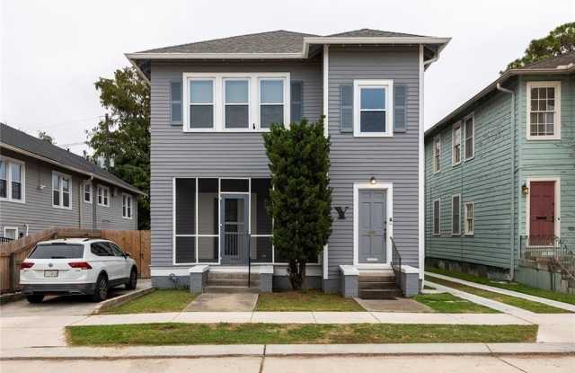 4003 STATE STREET Drive Gallery 1