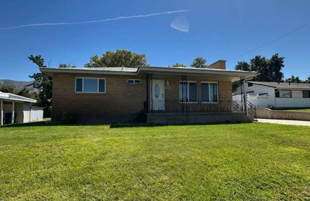 Modern 4-Bedroom South Ogden Home with 2 Kitchens! photos photos