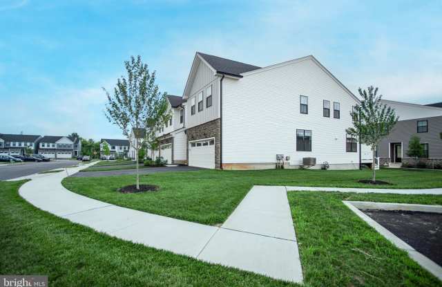 240 LILAC STREET photos photos