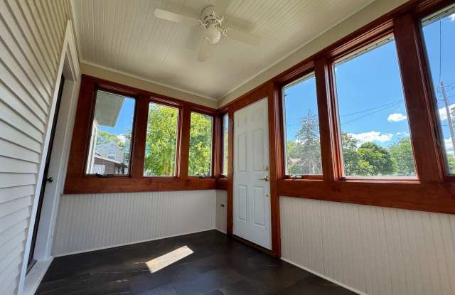 140 South Elmwood Avenue Gallery 3