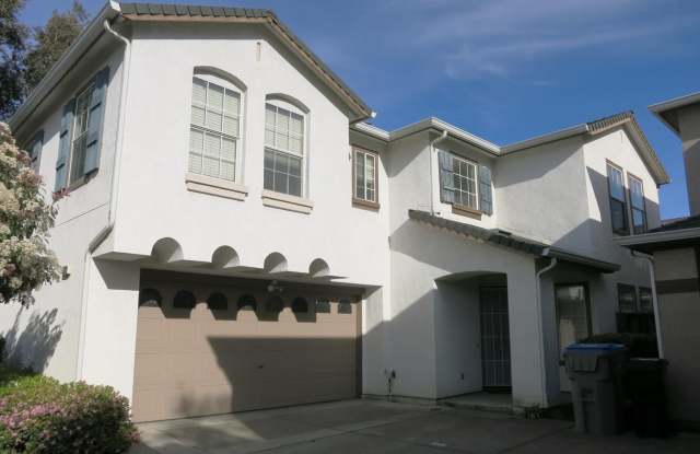 4 bed/2.5 bath home. Hardwood floor, remodeled bathroom, 2 car garage photos photos 4 bed/2.5 bath home. Hardwood floor, remodeled bathroom, 2 car garage photos photos