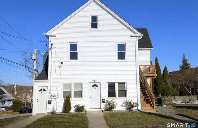 471 Marlborough Terrace unit: 2 photos photos