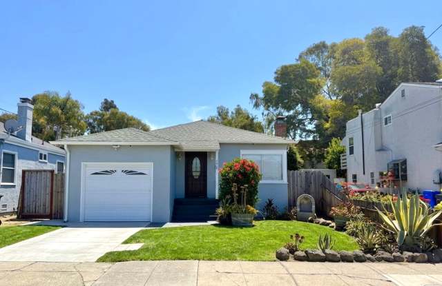 $3,900 / Updated 3BR/2BA Home in Hayward! photos photos $3,900 / Updated 3BR/2BA Home in Hayward! photos photos