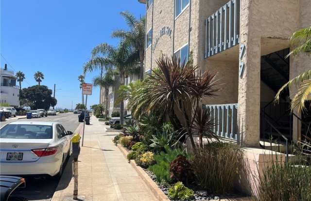 77 15th Street - 77 15th Street, Hermosa Beach, CA 90254