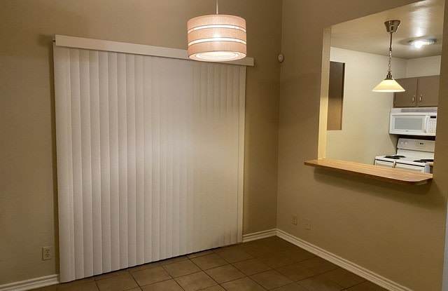 10649 Starcrest Dr Gallery 4