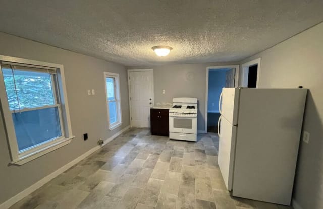 422 Merrimack St. - 422 Merrimack Street, Manchester, NH 03103
