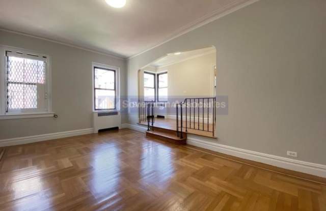 567 Fort Washington Avenue - 567 Fort Washington Avenue, New York City, NY 10033 567 Fort Washington Avenue - 567 Fort Washington Avenue, New York City, NY 10033