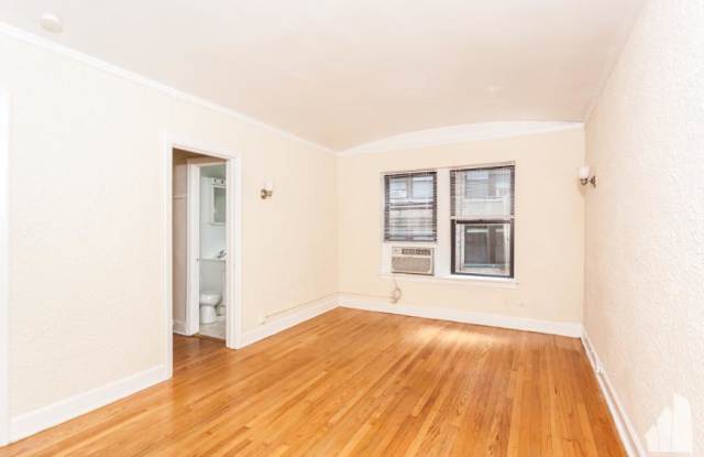 531 W Arlington Pl Gallery 3