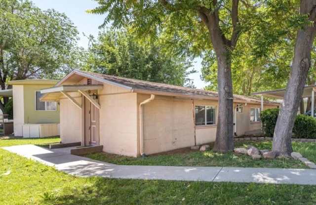 55 + Age Restriction 1 Bedroom In Cottonwood - Contact Property Pros photos photos