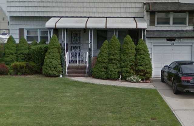 Charming 2BR Duplex in Hicksville photos photos