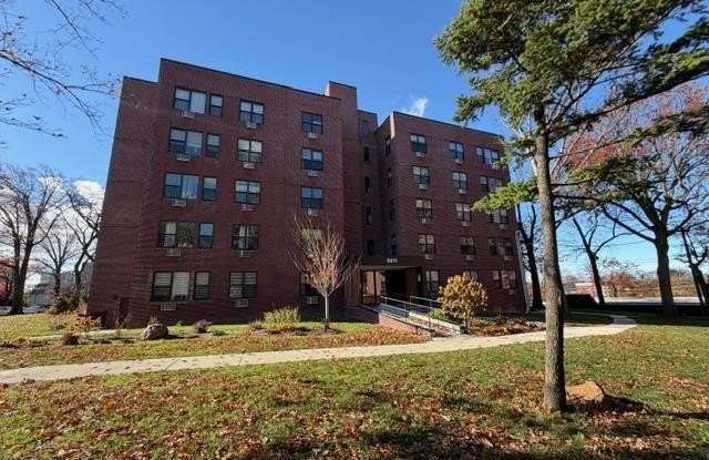 3011 Edwin Avenue 3B - 3011 Edwin Avenue, Fort Lee, NJ 07024