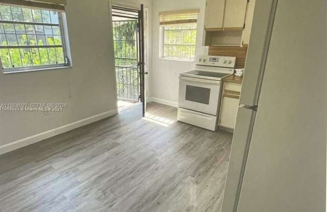 2734 SW 30th Ct photos photos