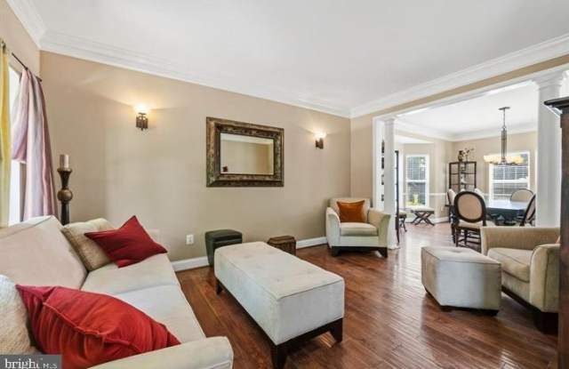 12104 GUINEVERE Place Gallery 4