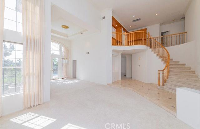 22661 White Oaks Gallery 4