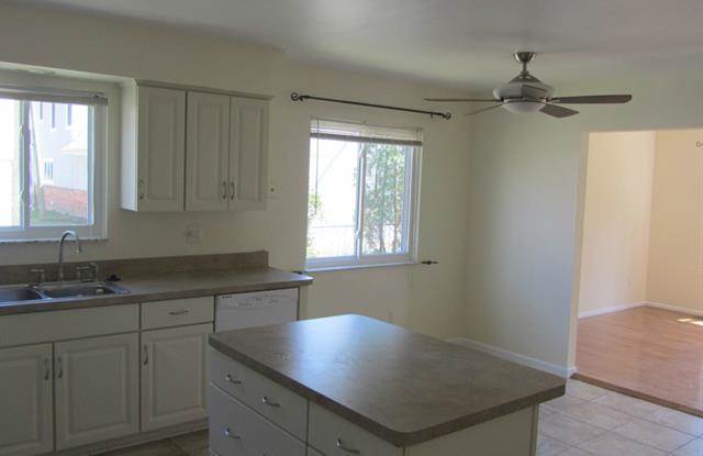 3369 PINE Court Gallery 4