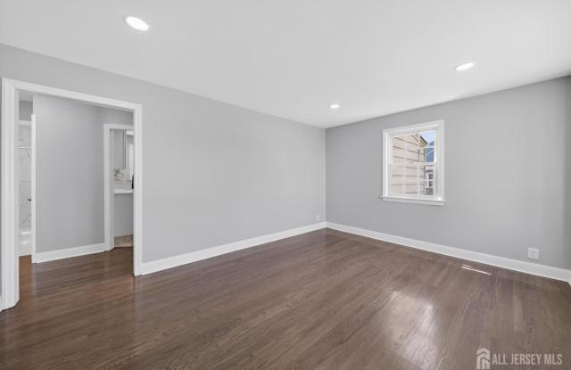 125 E Cherry Street Gallery 4