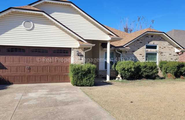 July move in! Beautiful 3 Bedroom 2 Bathroom Home In Fort Smith photos photos