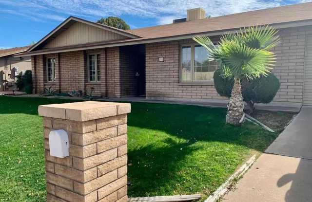 201 E HELENA Drive - 201 East Helena Drive, Phoenix, AZ 85022