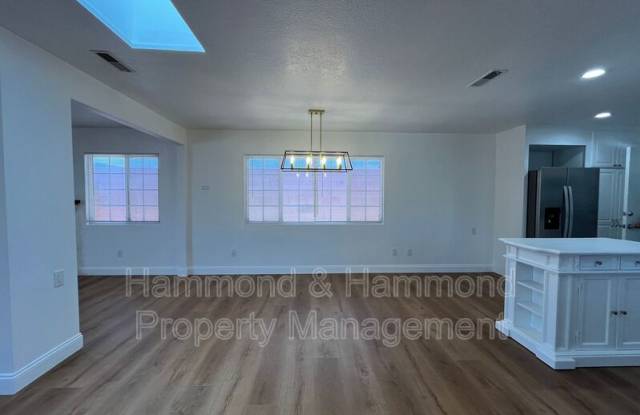 16944 Superior St. Gallery 4