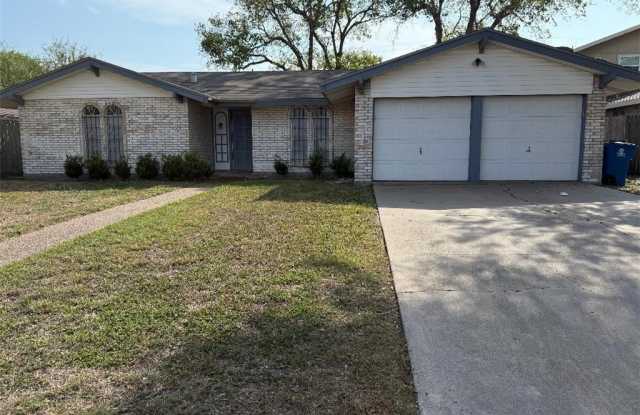 308 E Broadway Avenue - 308 East Broadway Avenue, Portland, TX 78374