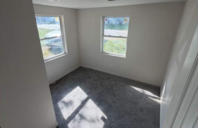 2640 S Price Gallery 4