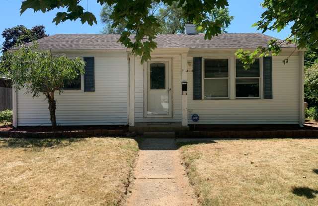 Cute 2 Bedroom 1 Bathroom House ** SPRING SPECIAL RUNNING NOW UNTIL 5/31/2025** photos photos