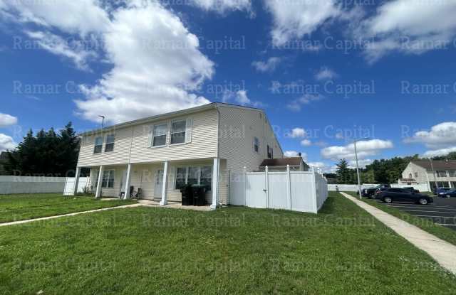 Available Immediately 3 Bedroom 1 Bath in Lehigh Manor Sicklerville NJ photos photos