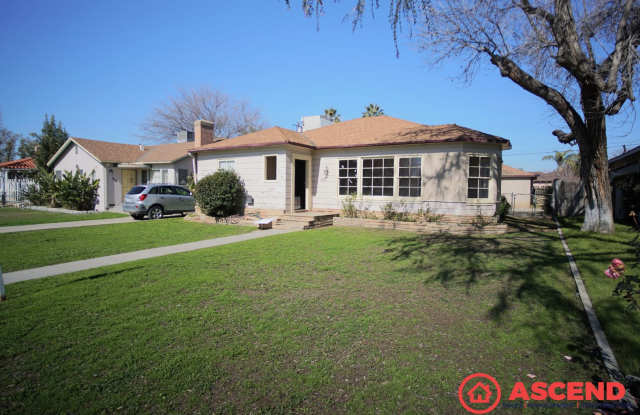 Cute Home Close to Downtown Bakersfield! photos photos