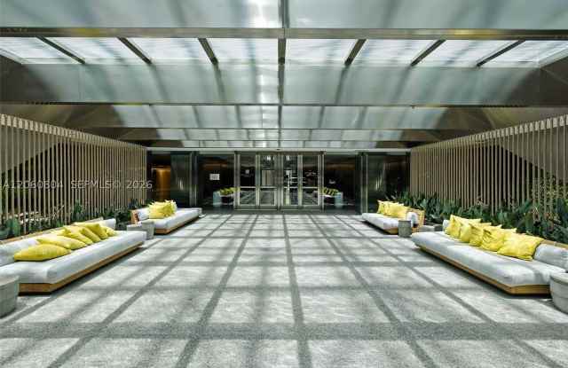 1395 Brickell Ave Gallery 2