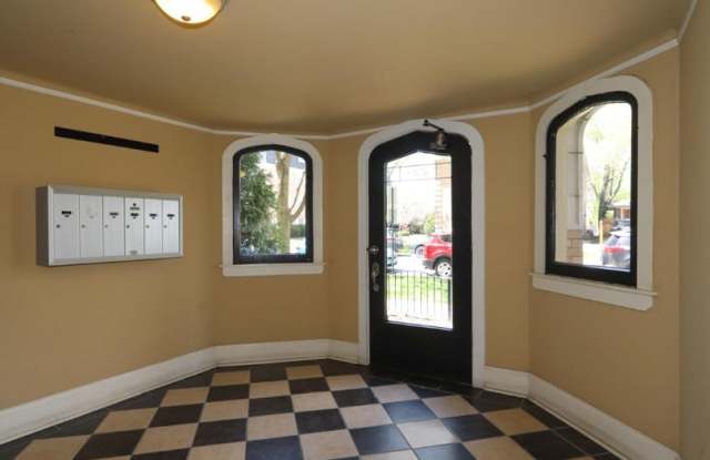 404 Wesley Avenue Gallery 3