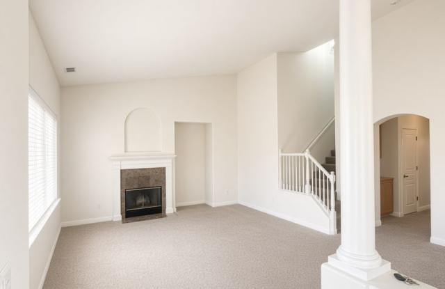 Beautiful 3-Bedroom Home for Rent in Bradley Square! Gallery 3
