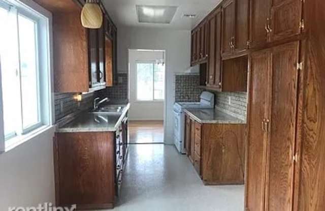 161 Twin Oaks Cir Gallery 3