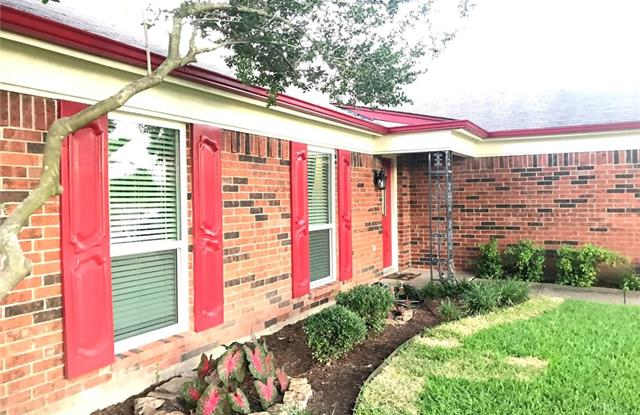 2030 Country Oaks Drive Gallery 3