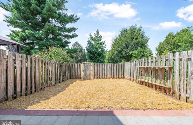 1542 SAINT LAWRENCE COURT photos photos