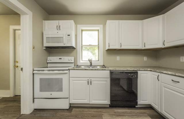 2 Bedroom 1 Bath Fully Remodeled Gallery 4