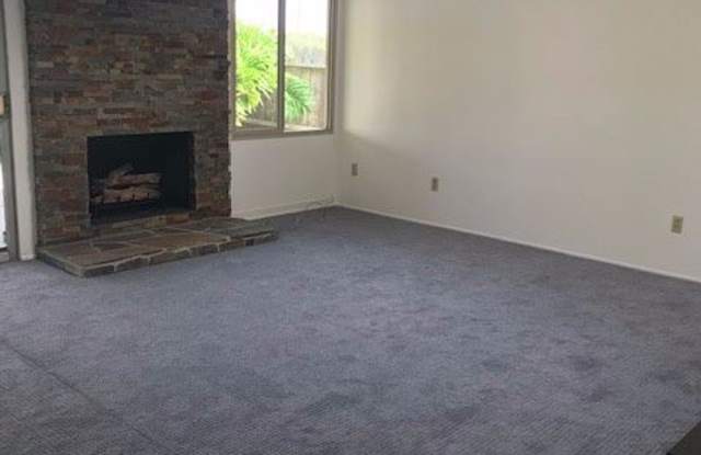 3385 LOCKWOOD DR Gallery 3