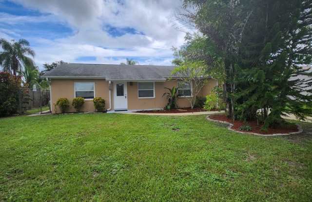 SO CUTE 3 BEDROOM HOME 2 BATH WITH ONE CAR GARAGE AND FENCED IN YARD! - 526 Trend Road, West Melbourne, FL 32904
