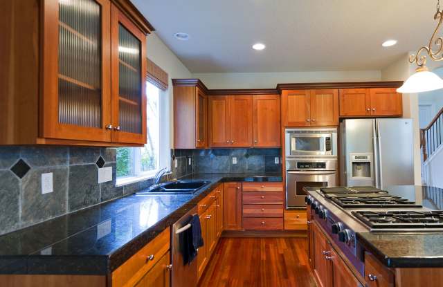 12871 NW Forest Spring Ln Gallery 2