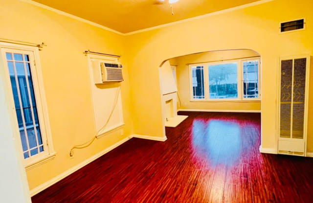 1166 N Raymond Ave photos photos