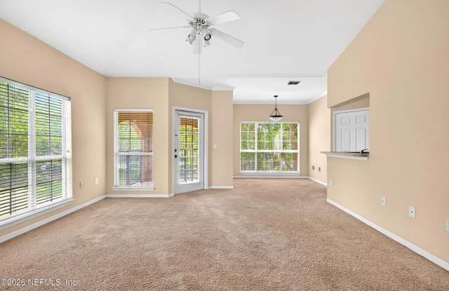 Spacious Condo in The Reserve at James Island | Pool, Gym & Gated Community Gallery 3