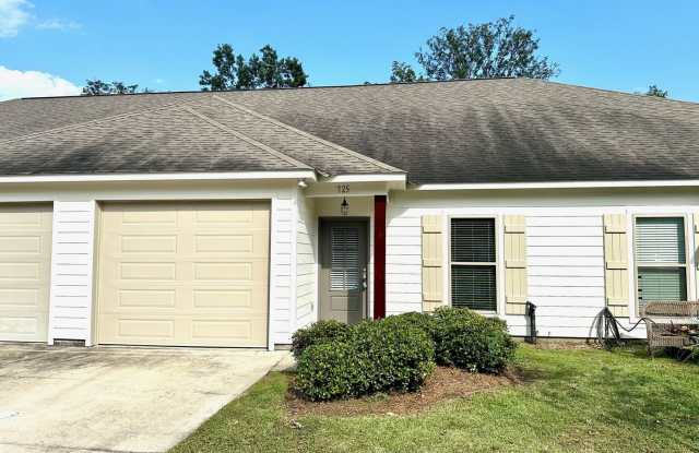 725 S. Audubon Place Ave. - 725 South Audubon Place Avenue, Gonzales, LA 70737