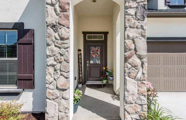 4 Bed-2.5 Bath, Garage, 2 Story House - (2,697 Square Feet Of A Beautiful Home!) Gallery 4