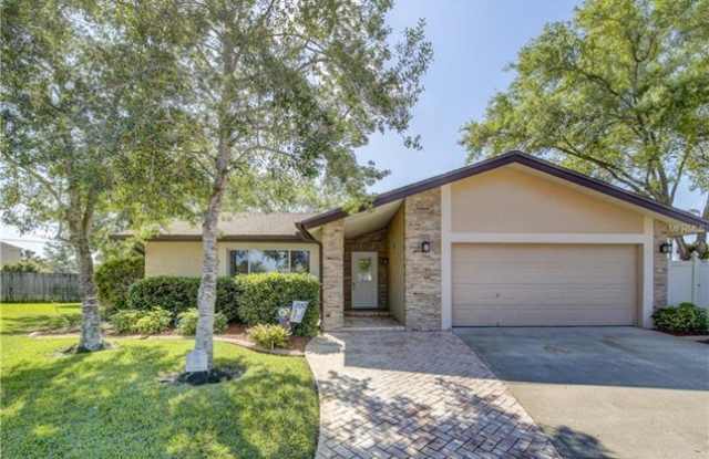 6228 106 Avenue - 6228 106th Ave N, Pinellas Park, FL 33782