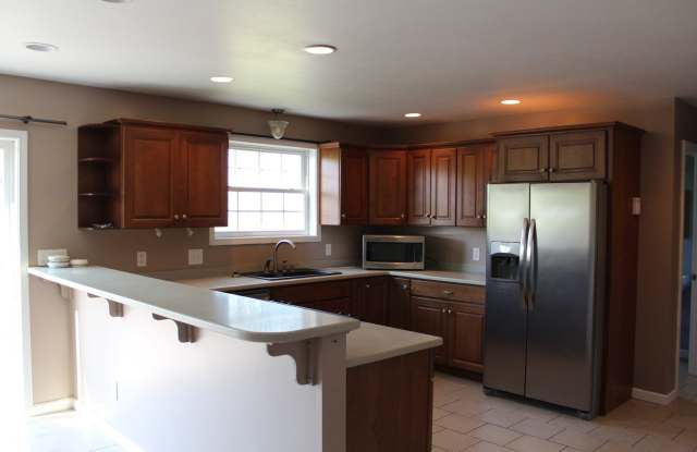 4 Bed 3.5 Bath with a Inground Pool photos photos