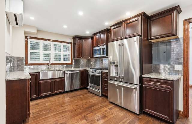 Charming 3 Bdrm, 3 Bath Renovation with Private Driveway & Outdoor Space - South Arlington, VA Gallery 1