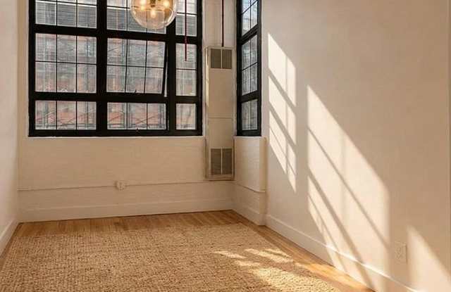248 Mckibben St Gallery 3
