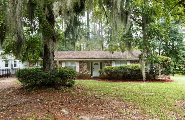 Beautiful 4 bedroom in the heart of Mossy Oaks! photos photos