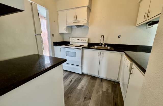 3335 J Street - 3335 J Street, Sacramento, CA 95816