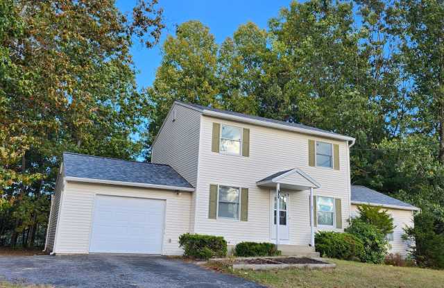 Saratoga Springs - 12 Madeline Drive, Saratoga Springs, NY 12866